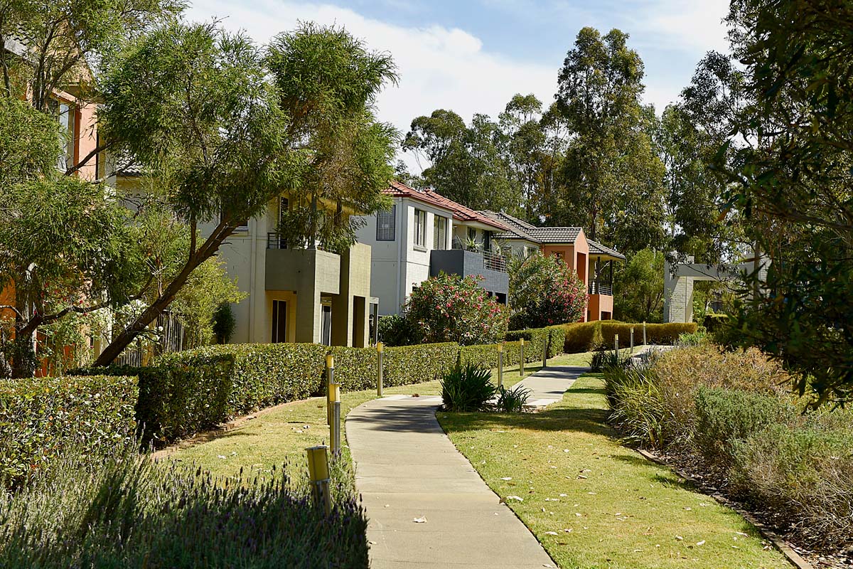 Residential area in Glenfield, South West Sydney, NSW. Credit: NSW Department of Planning and Environment / Adam Hollingworth