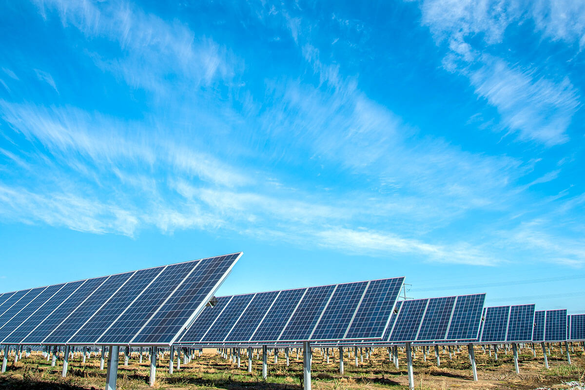 Solar farm solar panels - Energy NSW. Credit: DPHI