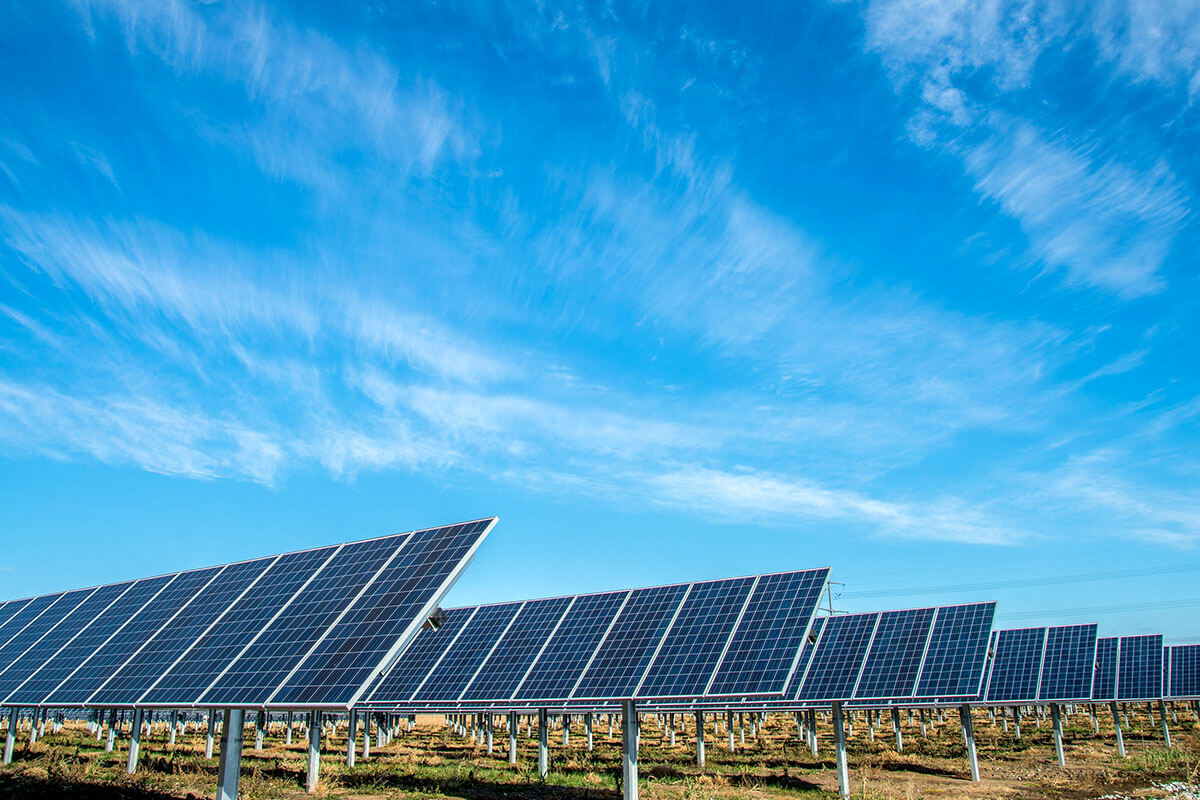 Solar farm solar panels - Energy NSW. Credit: DPHI